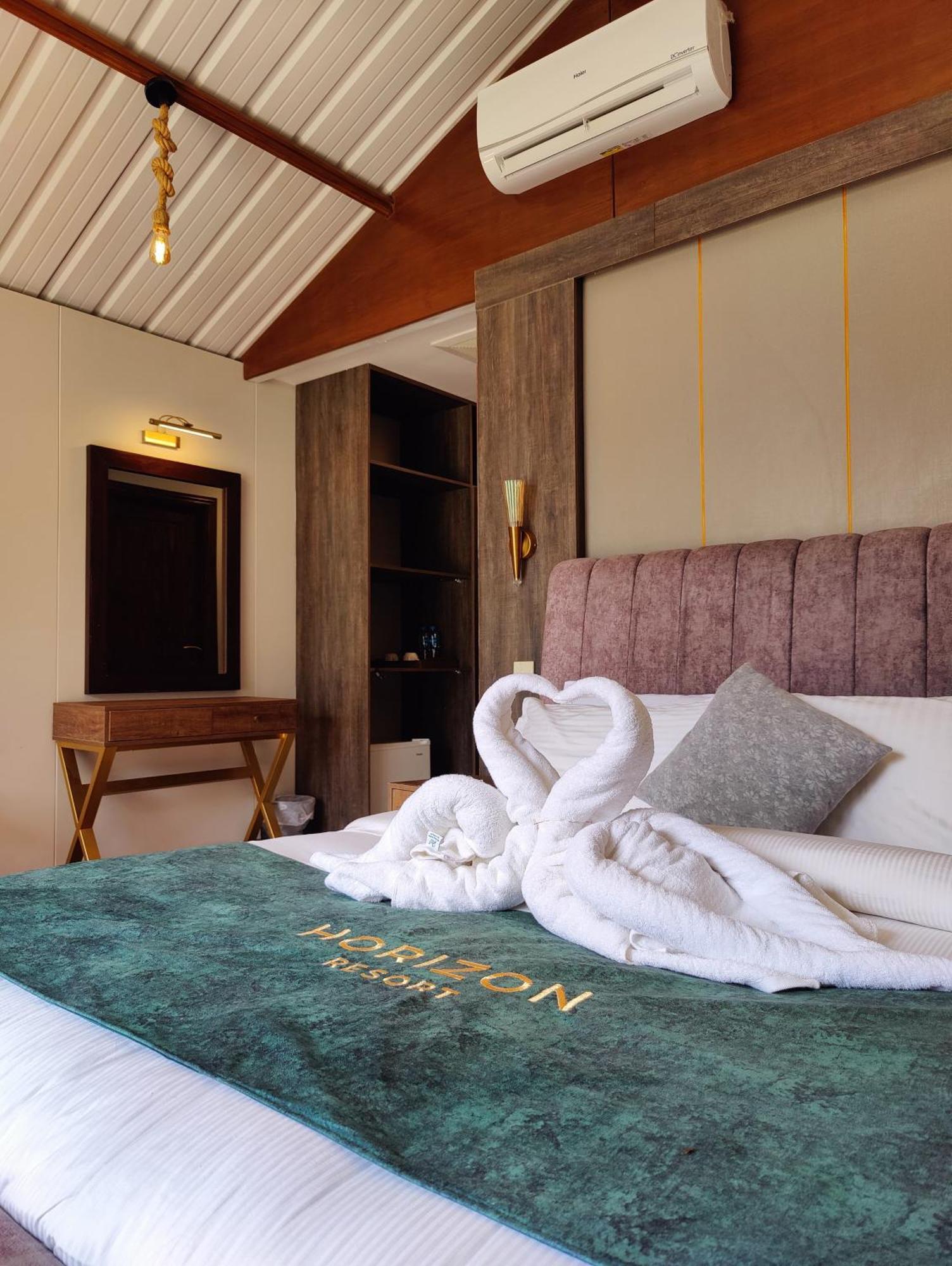 Horizon Resort Attabad Lake Hunza Karimabad  外观 照片